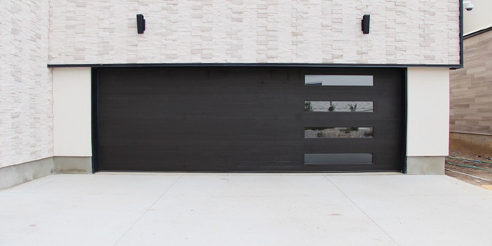 Black garage doors: A bold and timeless choice for your home